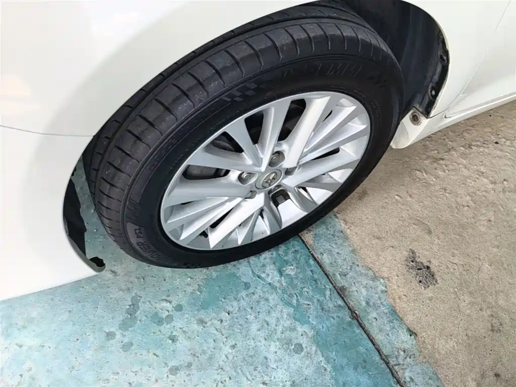 Toyota Camry 2016 — фото 23