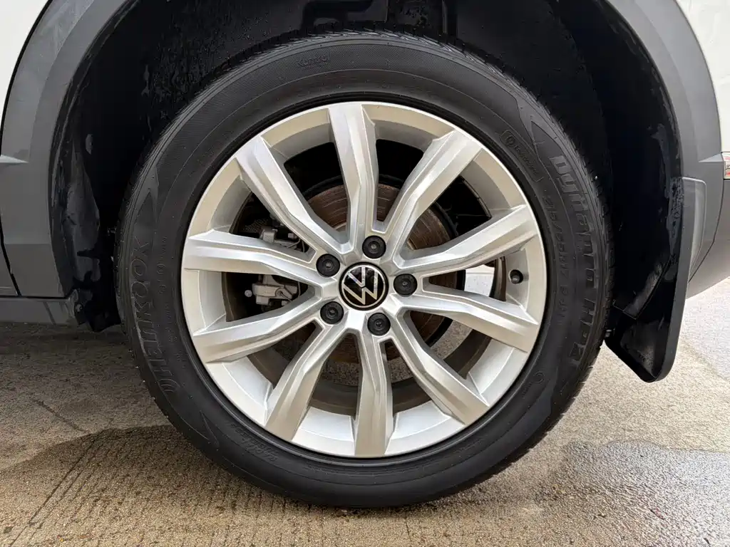 Volkswagen T-Roc 2023 — фото 22
