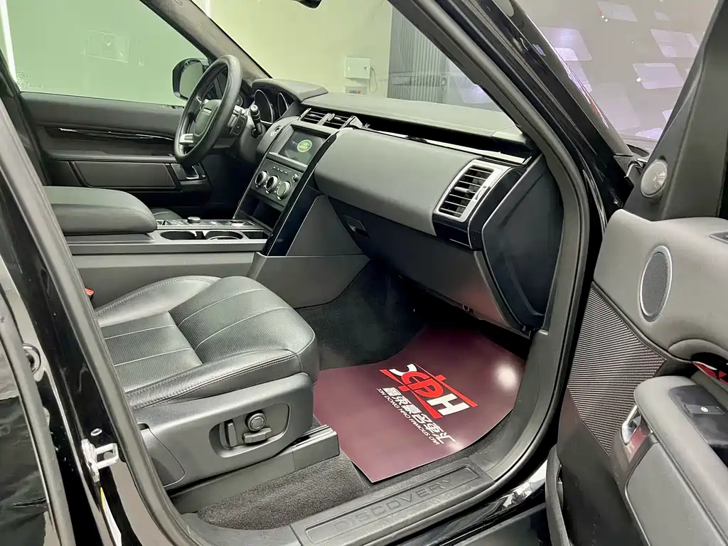 Land Rover Discovery 2019 — фото 10
