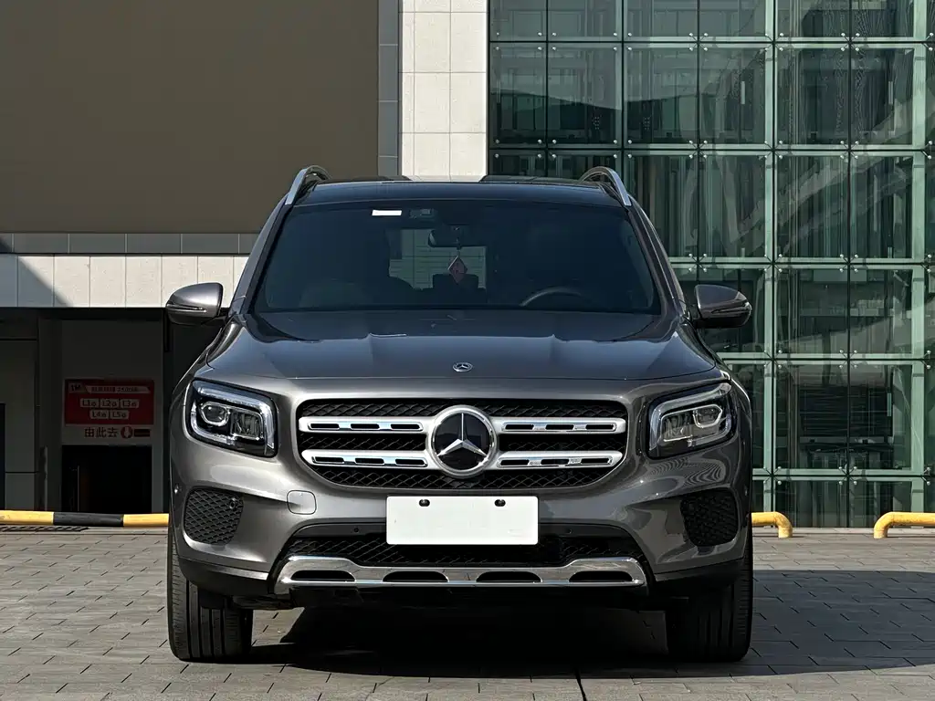 Mercedes-Benz GLB 2023 — фото 2