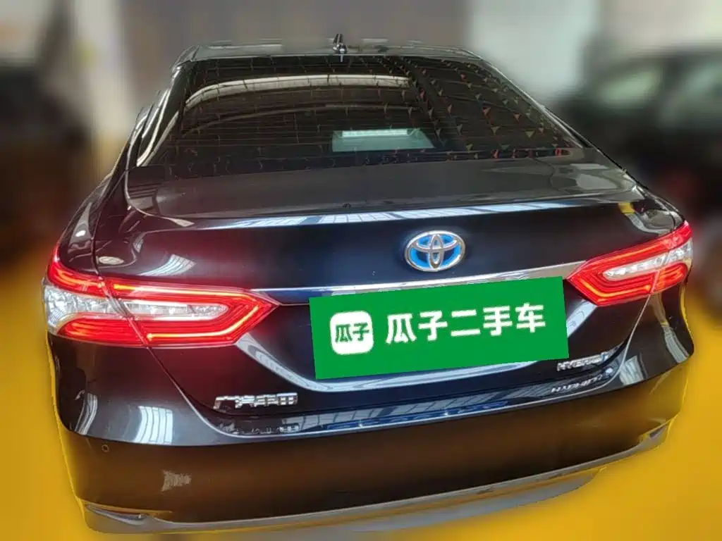 Toyota Camry 2021 — фото 10