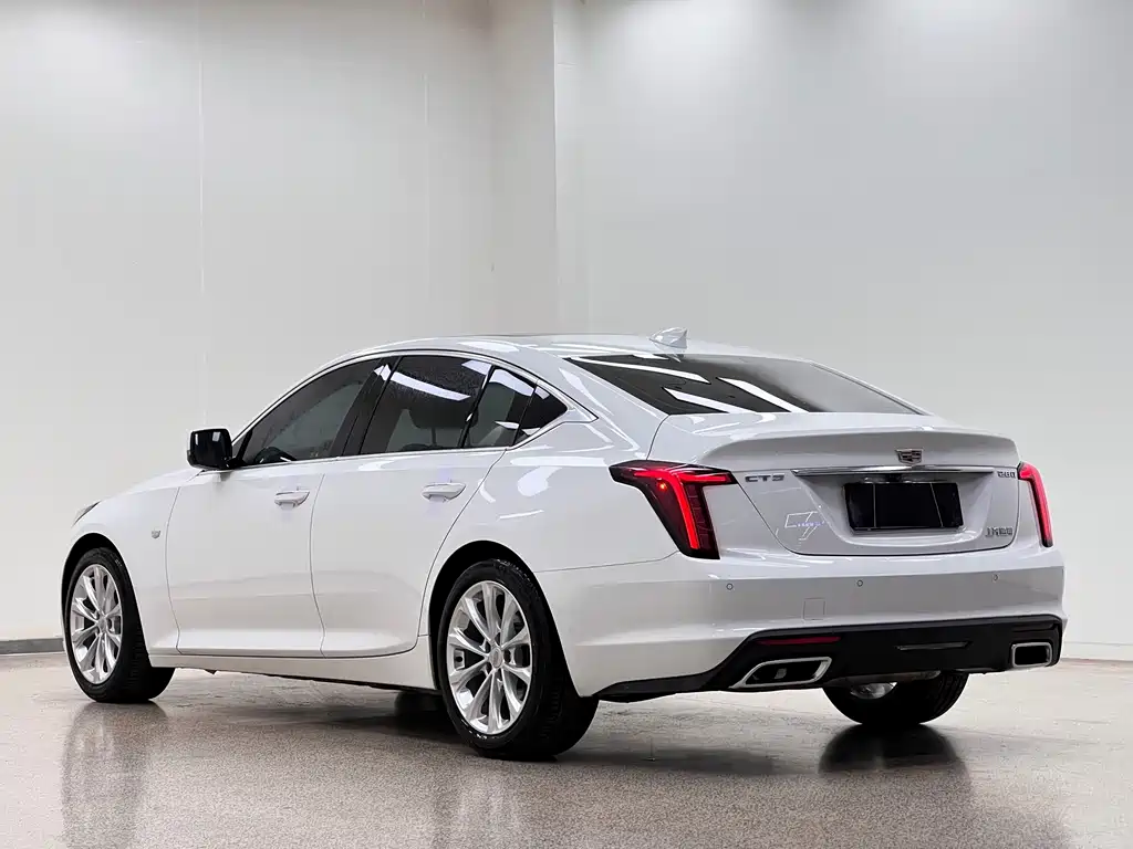 Cadillac CT5 2023 — фото 9