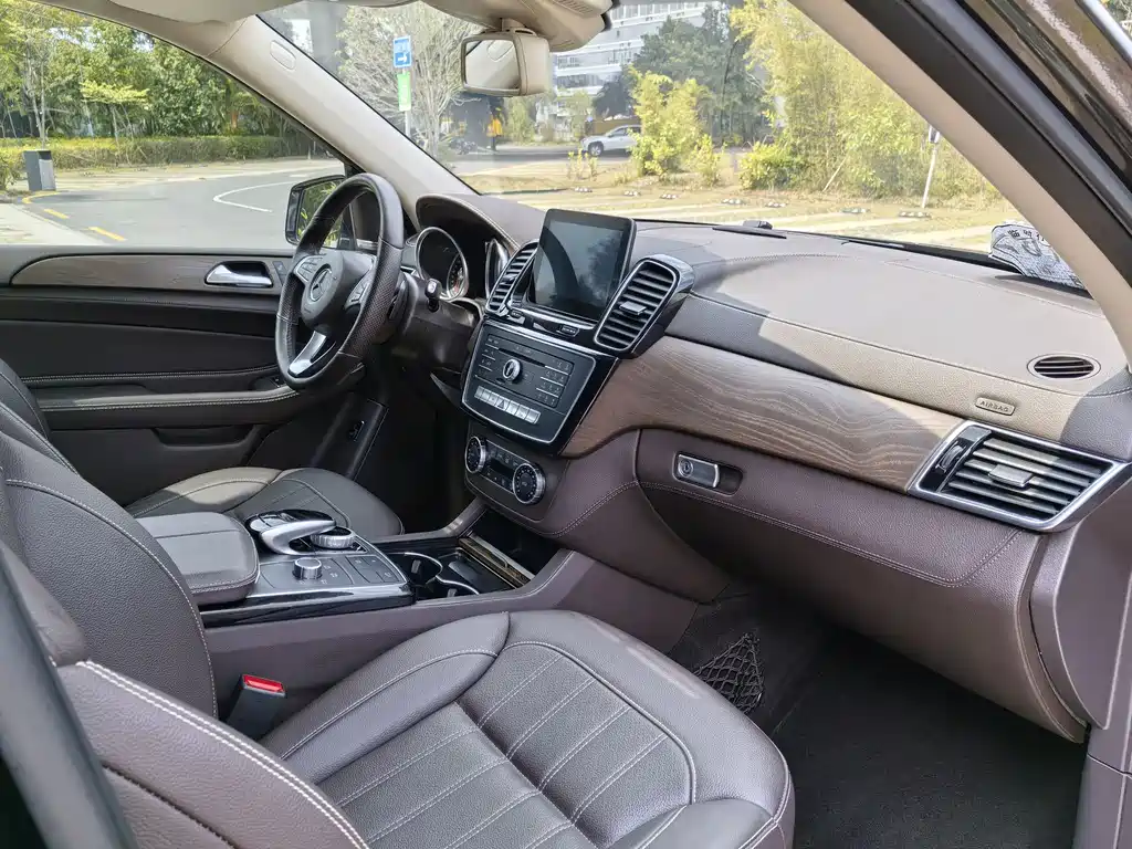 Mercedes-Benz GLE 2018 — фото 15