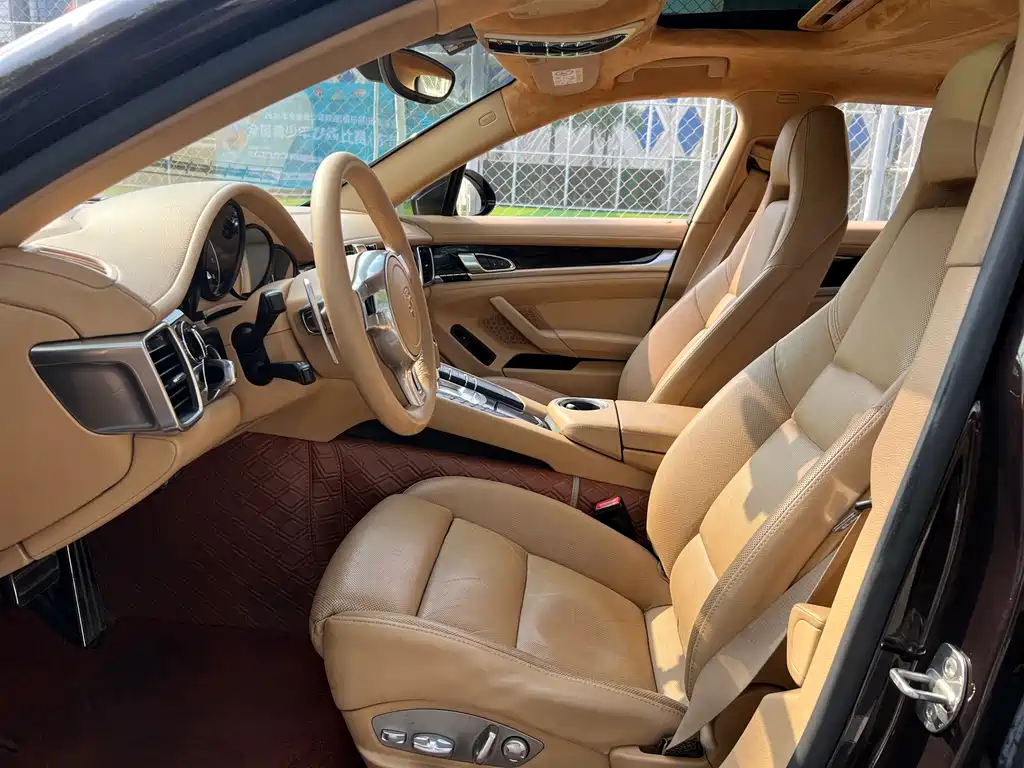 Porsche Panamera 2015 — фото 10