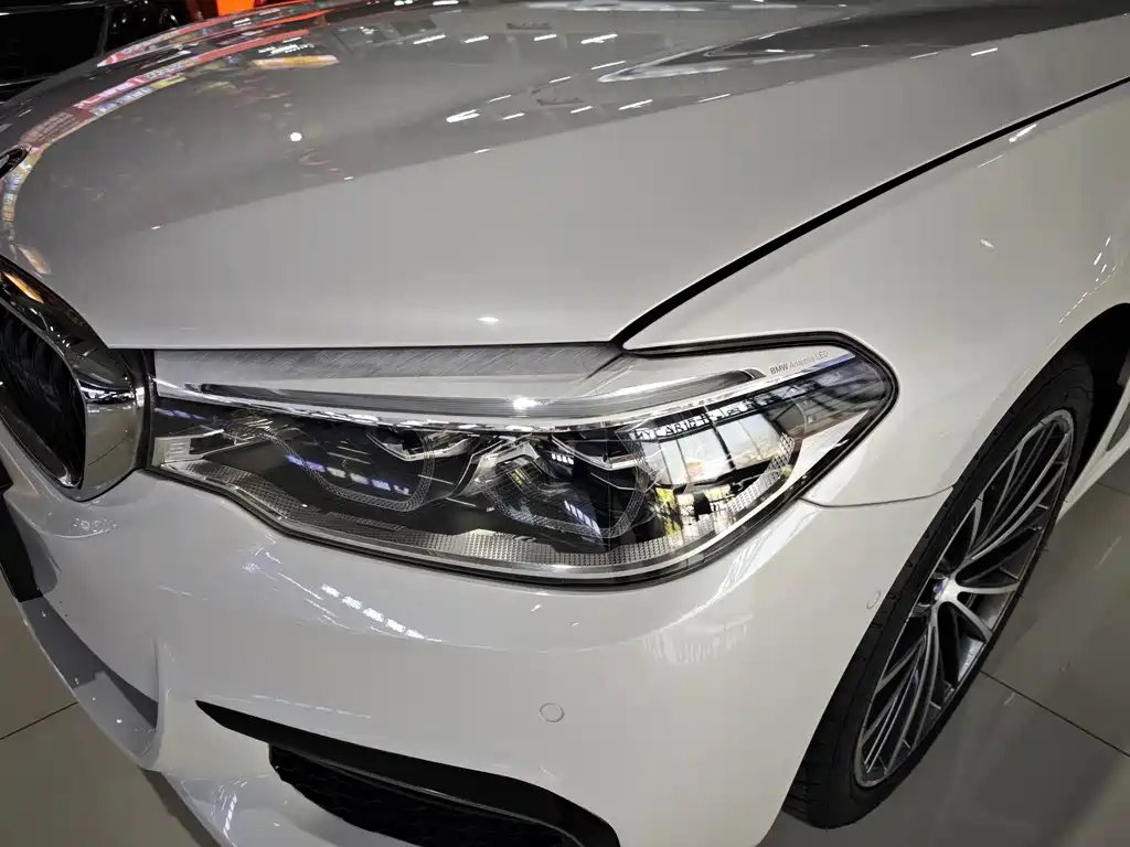 BMW 5 Series 2020 — фото 4