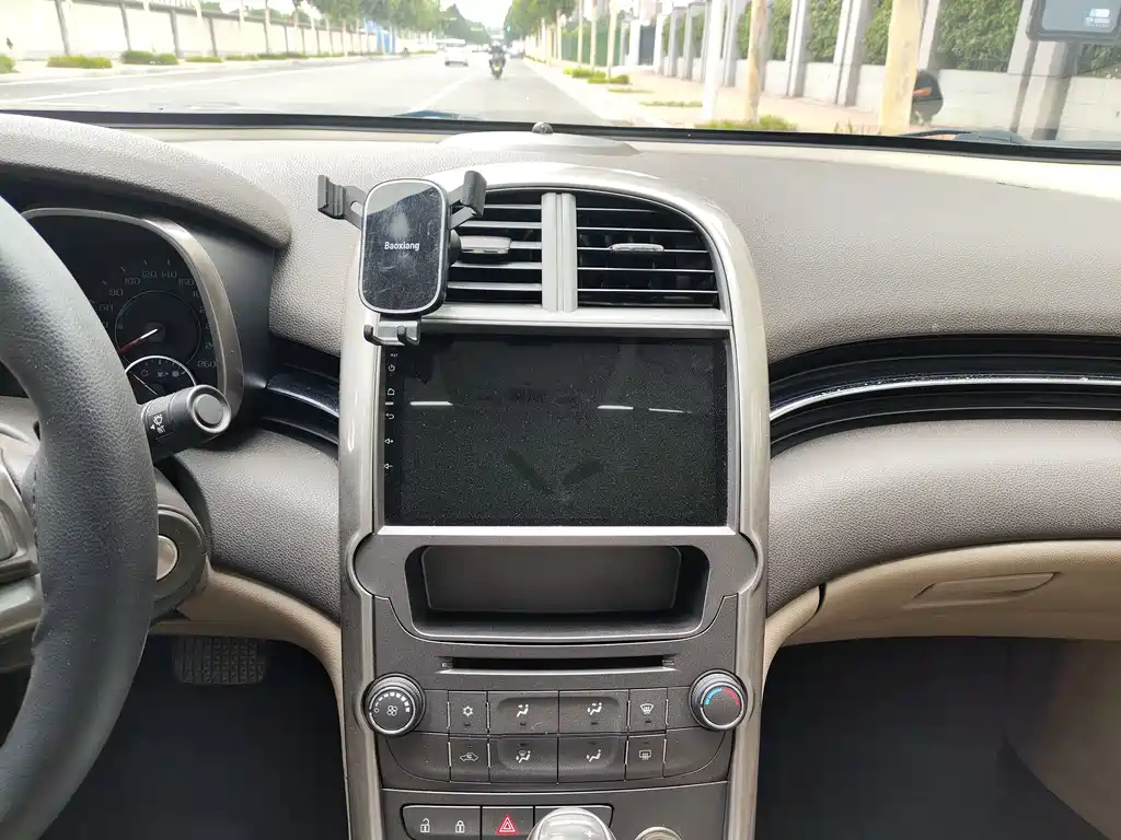 Chevrolet Malibu 2015 — фото 13
