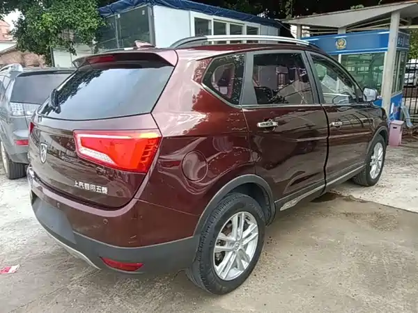 Baojun 560 2015