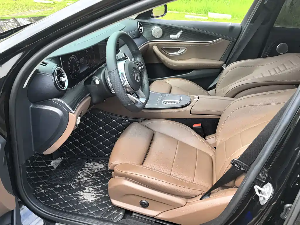 Mercedes-Benz E-Class 2020 — фото 11