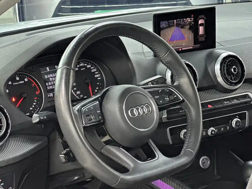 Audi Q2L 2021 — фото 25