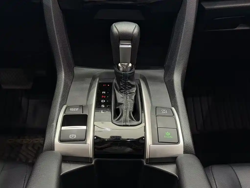 Honda Civic 2021 — фото 10