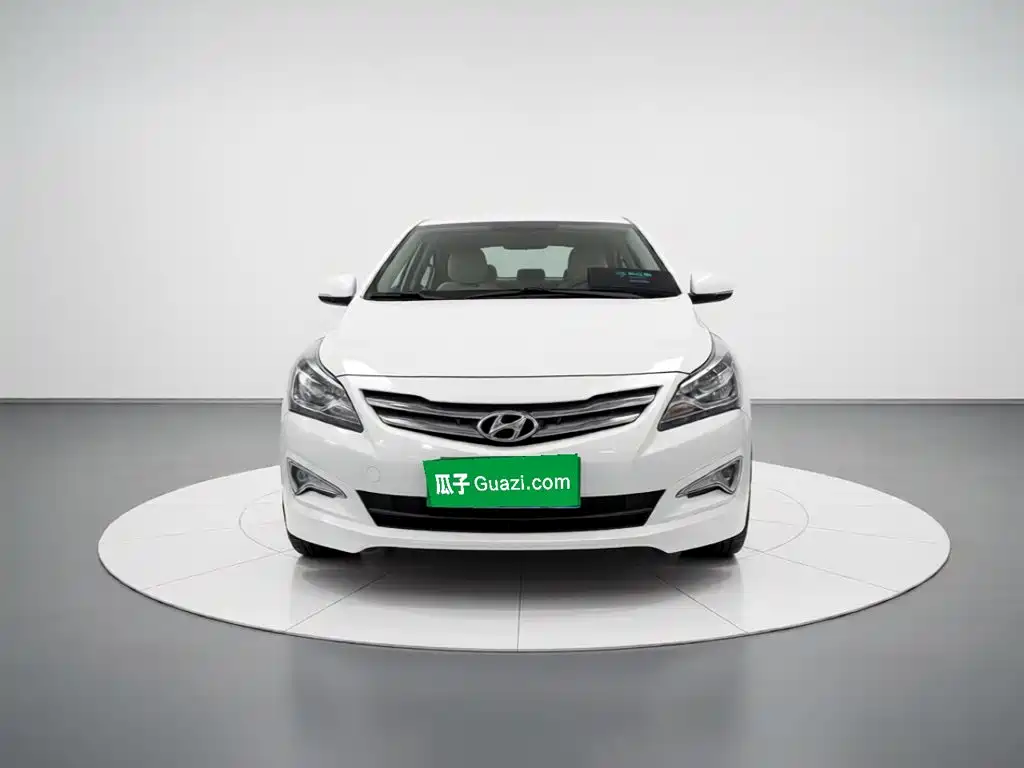Hyundai Accent 2015 — фото 2