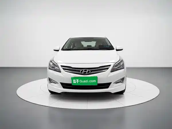 Hyundai Accent 2015