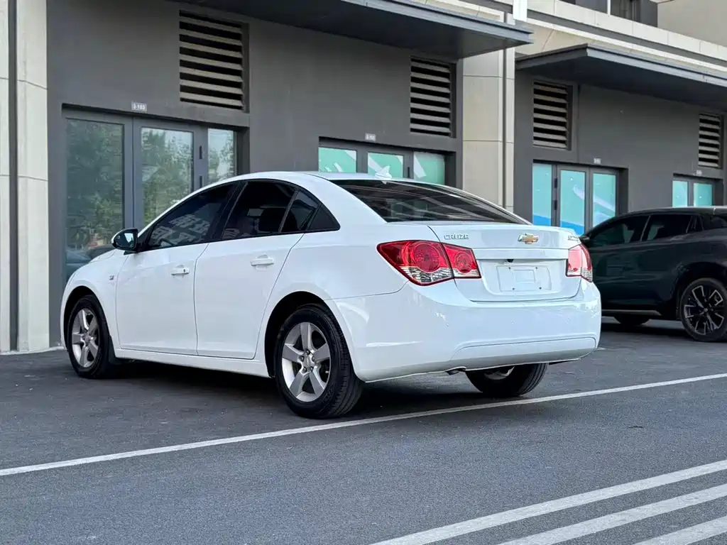 Chevrolet Cruze 2014 — фото 4