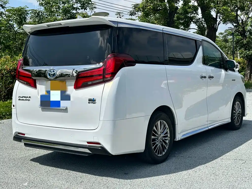Toyota Alphard 2023