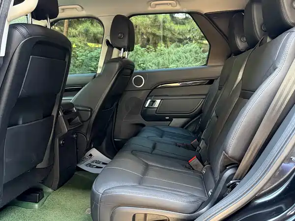 Land Rover Discovery 2019