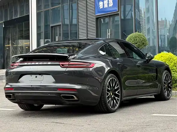 Porsche Panamera 2020