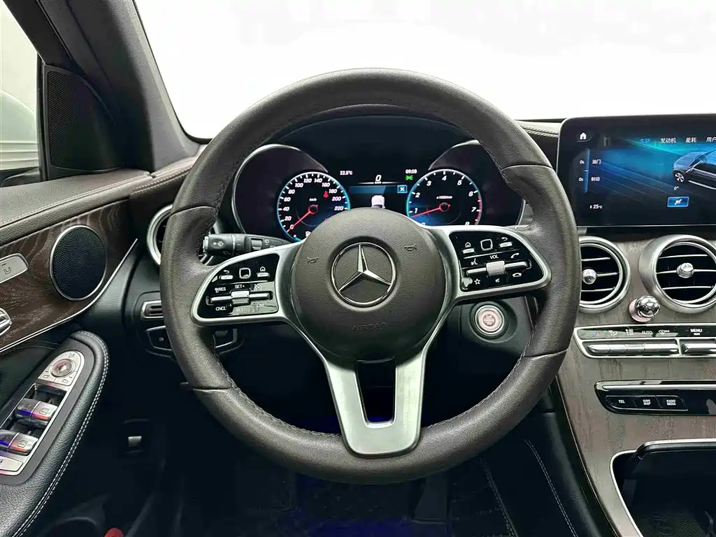 Mercedes-Benz GLC 2020 — фото 15