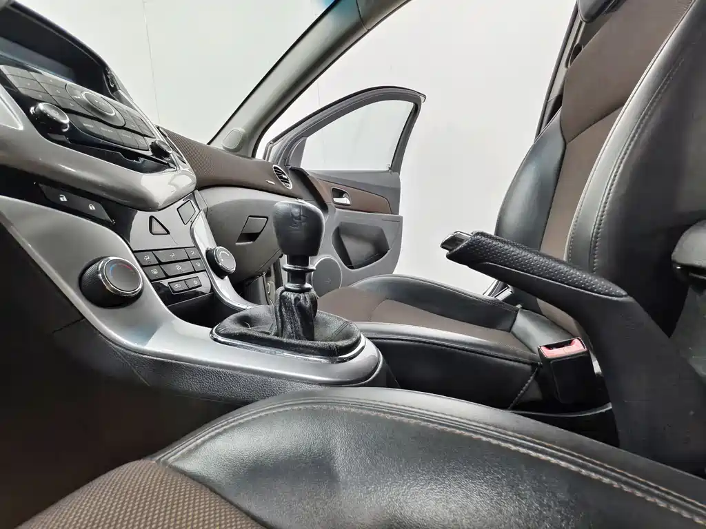 Chevrolet Cruze 2014 — фото 12