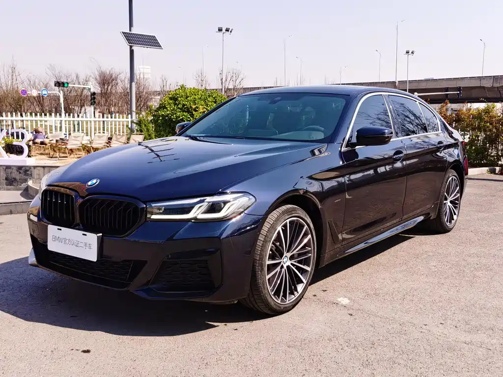 BMW 5 Series 2022 — фото 1