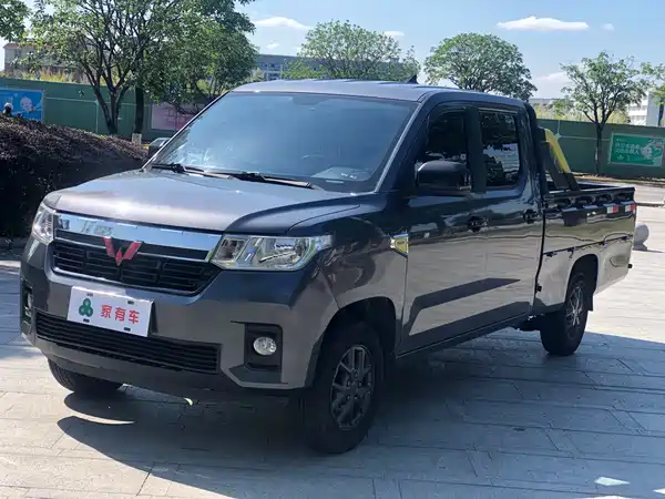 Wuling Journey 2021