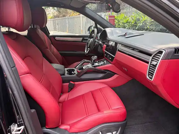 Porsche Cayenne 2023