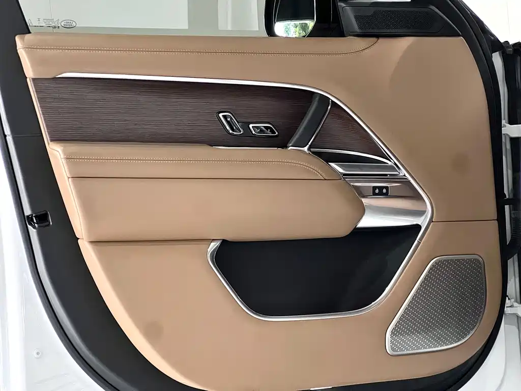Land Rover Range Rover 2025 — фото 16