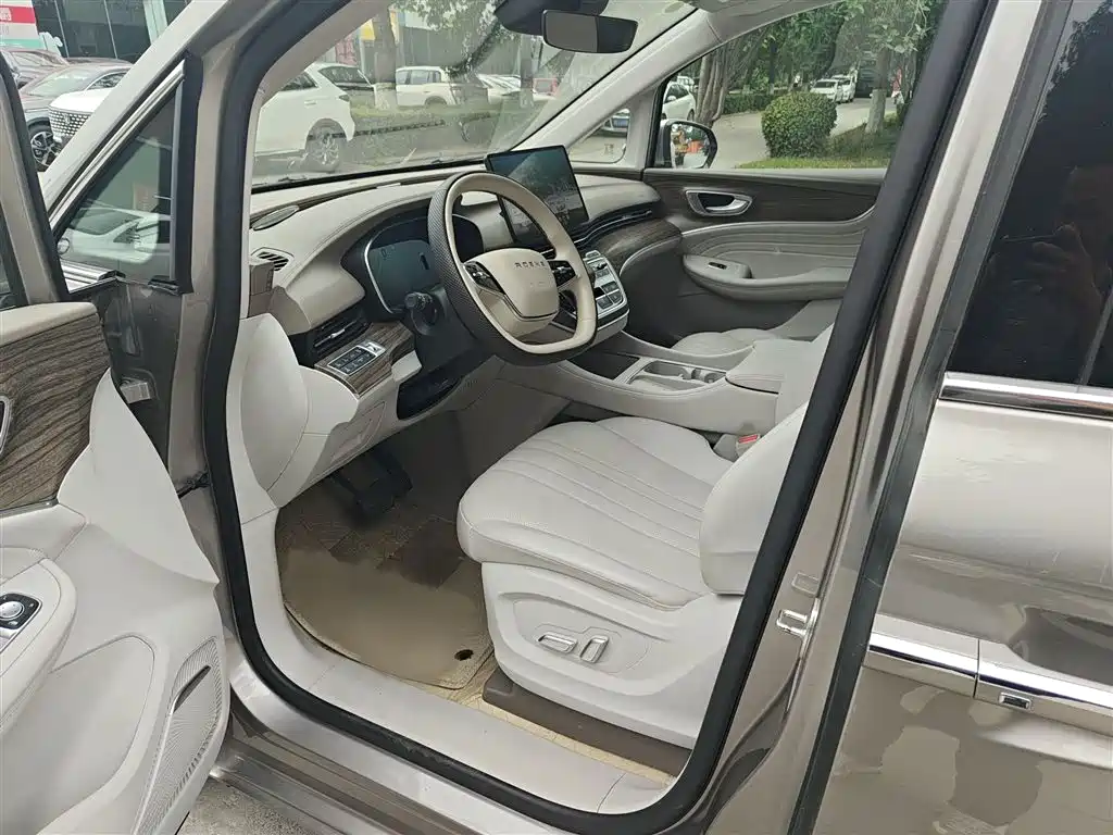 Roewe iMAX8 New Energy 2024 — фото 10