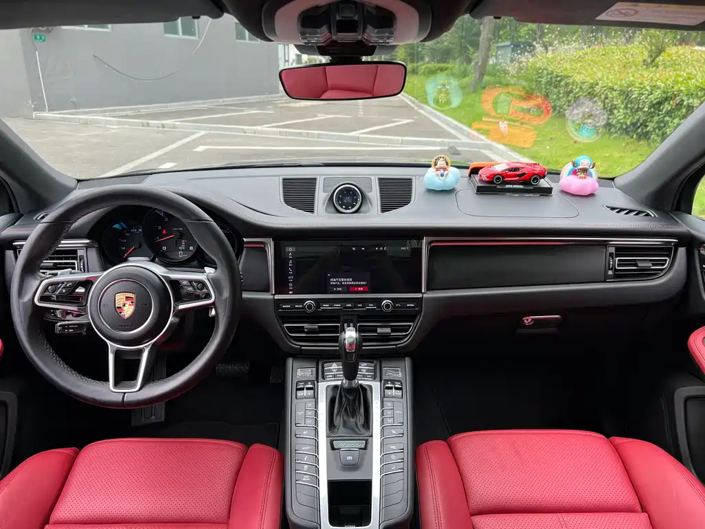 Porsche Macan 2020 — фото 15