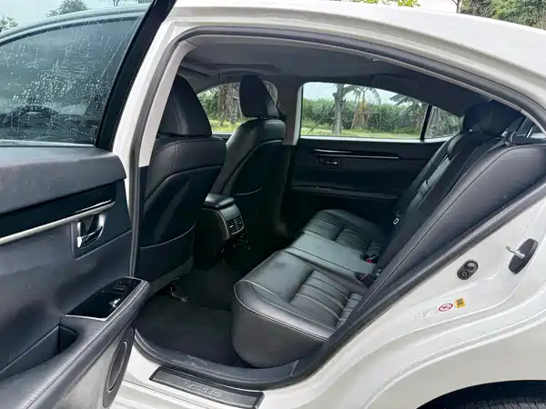 Lexus ES 2015