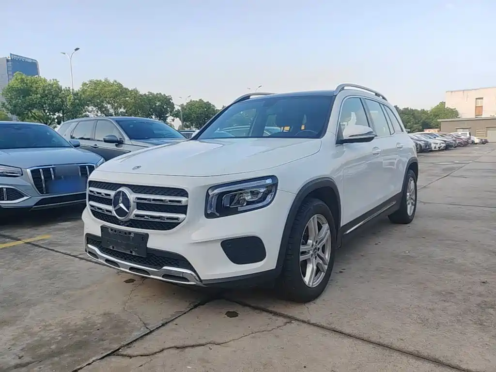 Mercedes-Benz GLB 2023