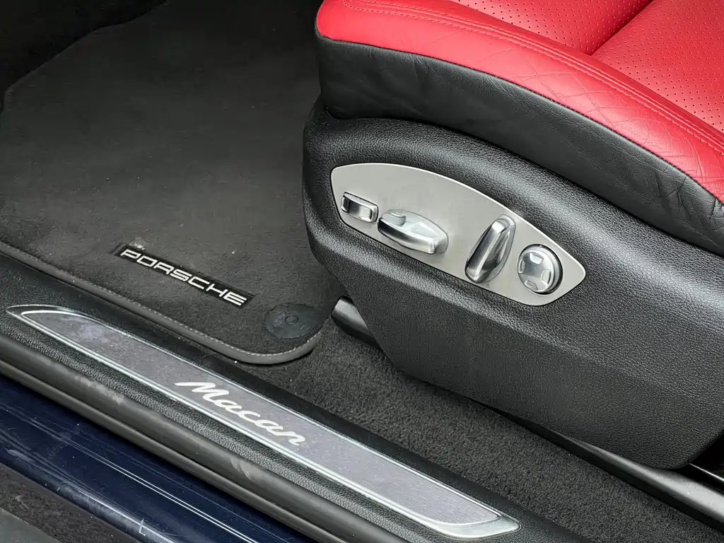 Porsche Macan 2020 — фото 21