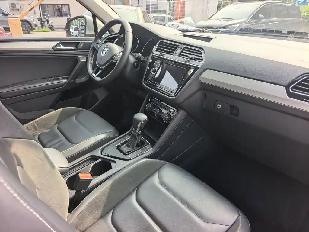 Volkswagen Tiguan L 2019 — фото 17