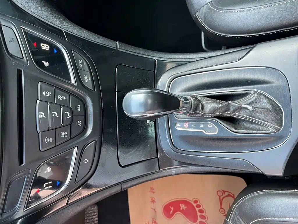 Buick Regal 2014 — фото 11
