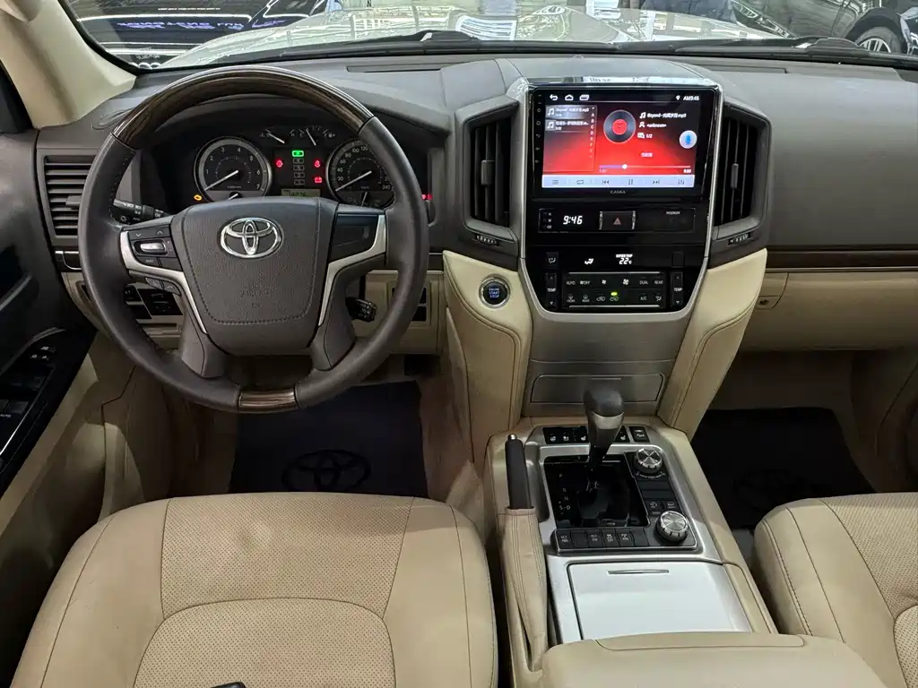 Toyota Land Cruiser 2020 — фото 7