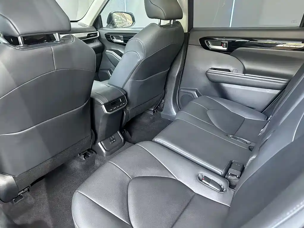 Toyota Highlander 2021 — фото 11