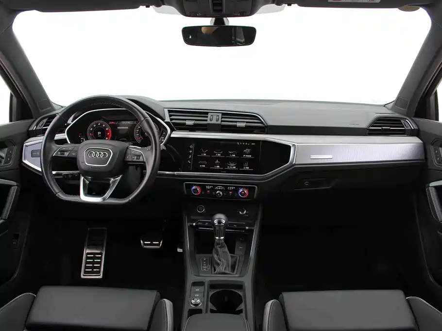 Audi Q3 2024 — фото 12