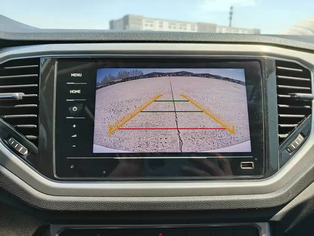 Volkswagen T-Roc 2023 — фото 17
