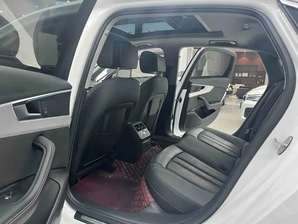 Audi A4L 2021