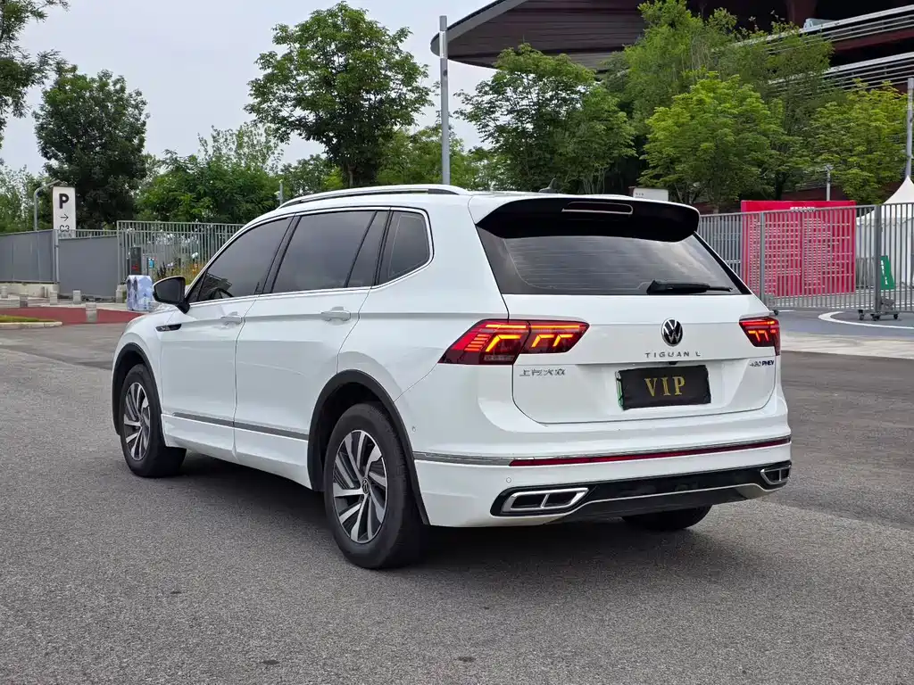Volkswagen Tiguan L PHEV 2024