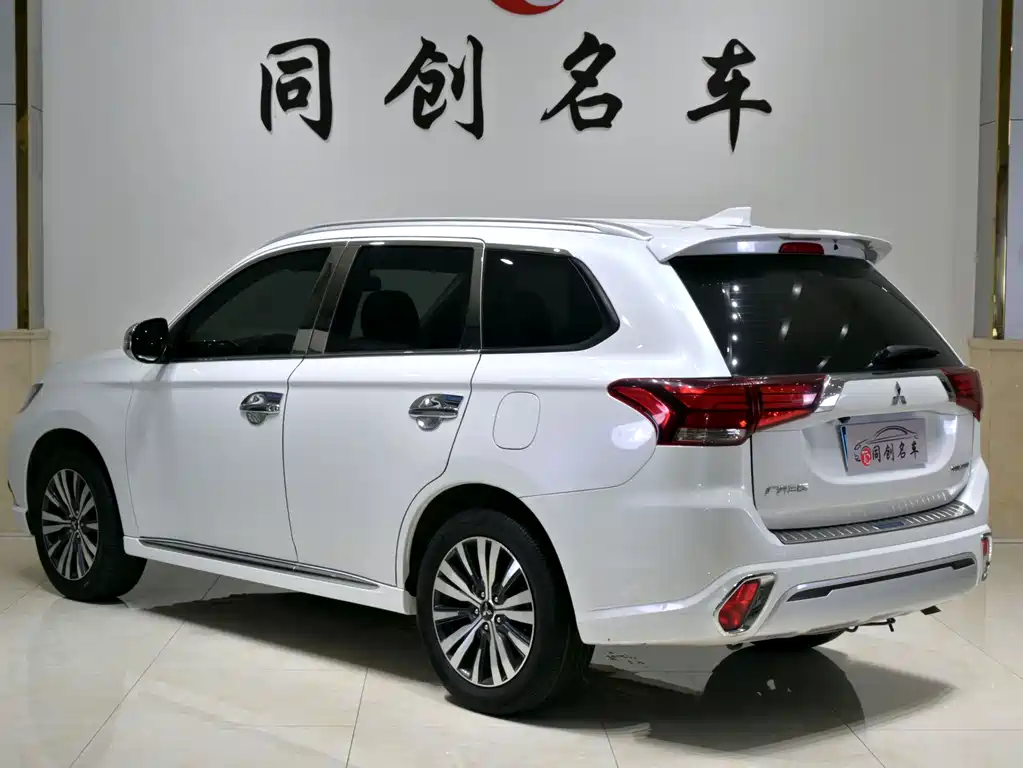 Mitsubishi Outlander 2021