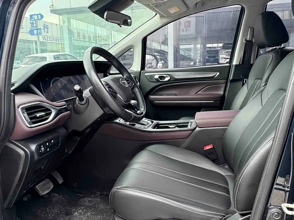 GAC Motor Trumpchi M6 2022 — фото 6