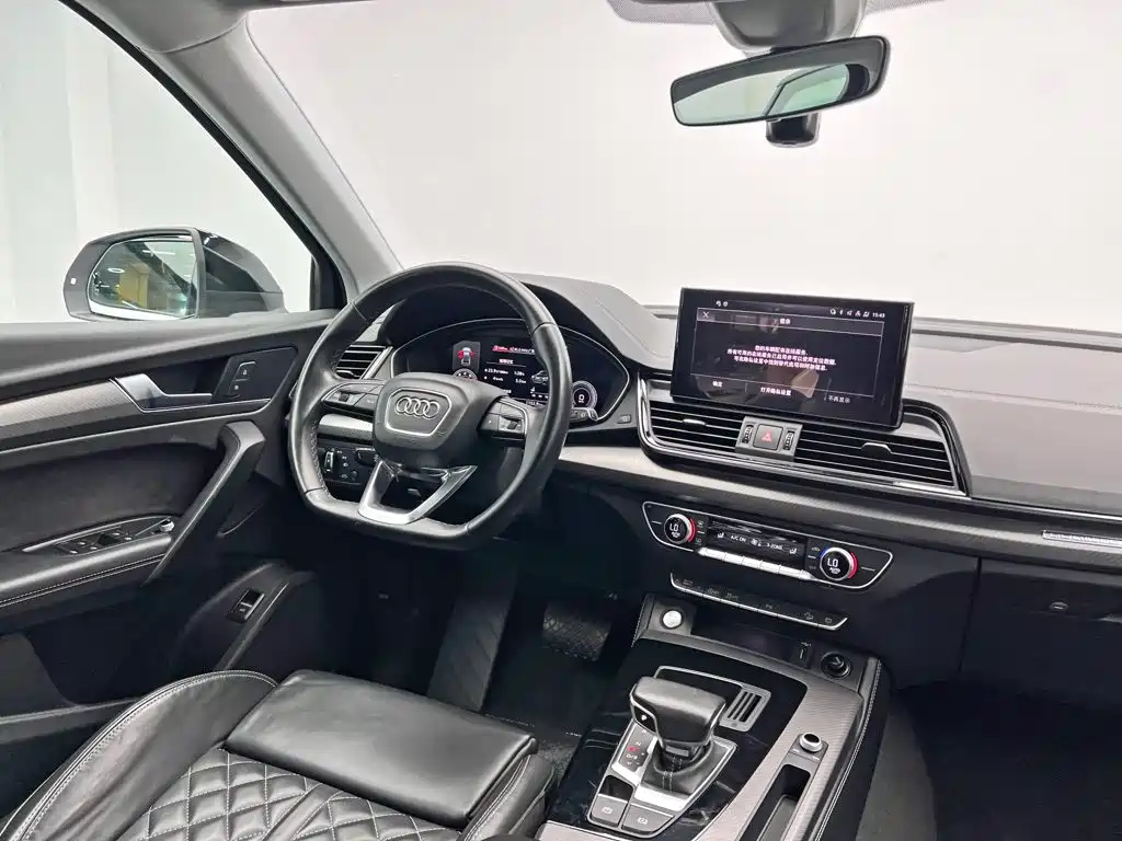 Audi Q5L 2022 — фото 24