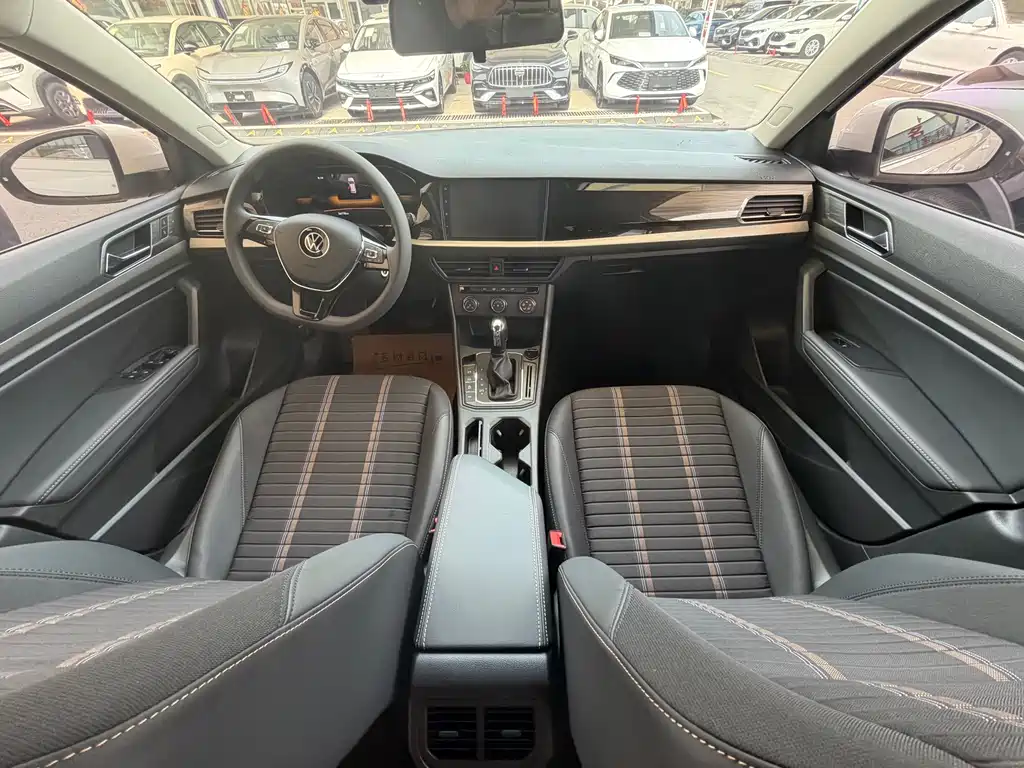 Volkswagen Lavida 2022