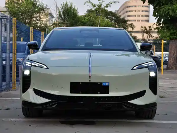 Hongqi EH7 2026