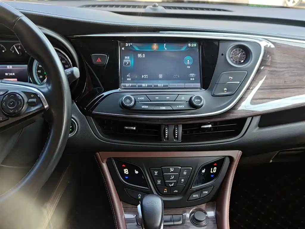 Buick Envision Plus 2016 — фото 13