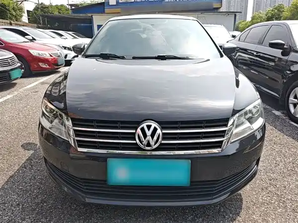 Volkswagen Lavida 2013