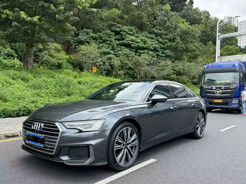 Audi A6L 2022 — фото 1