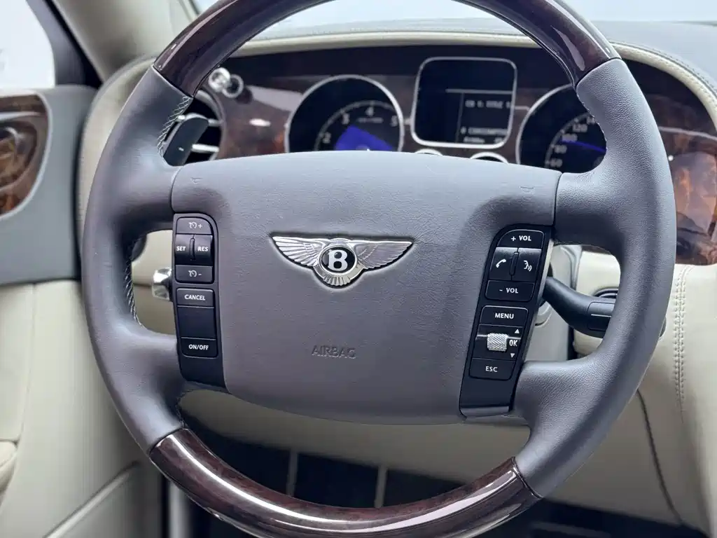 Bentley Flying Spur 2007 — фото 13