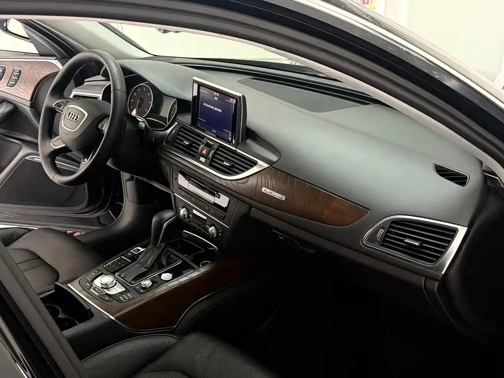 Audi A6L 2016 — фото 11