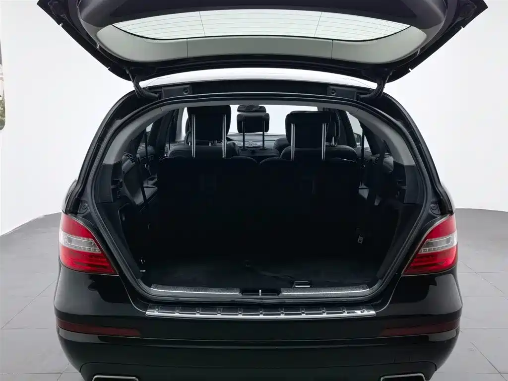 Mercedes-Benz R-Class 2016